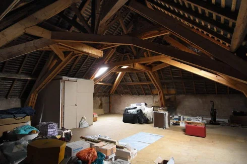 Very large attic on the second floor