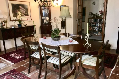 Diningroom off inner hallway