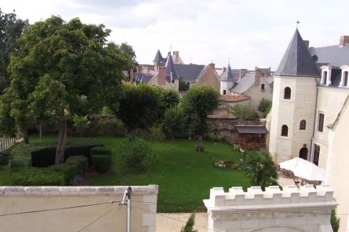 Maison Aubelle and M-B's roofs