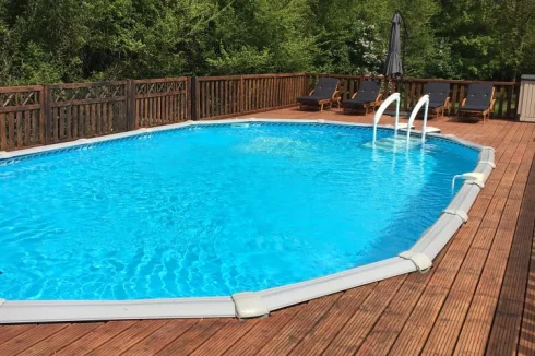 Heated, Alarmed and Fenced Swimming pool 10m x 5m