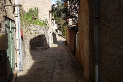 Rue Sous Barry, Entrecasteaux