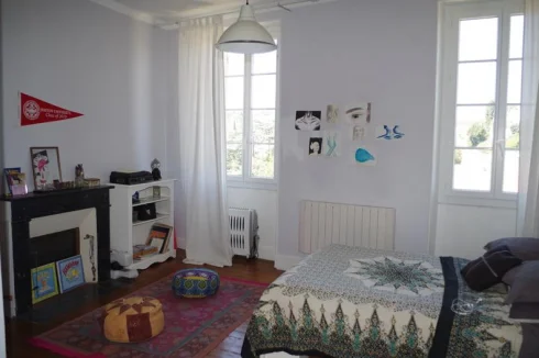 3 fully renovated children's bedrooms with bathroom/wc on separate floor