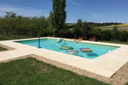 Terrace, pool & view