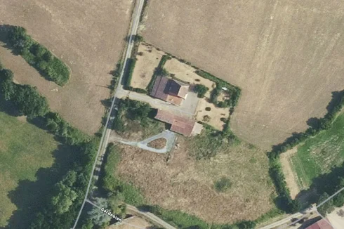 Birds eye view of property and land