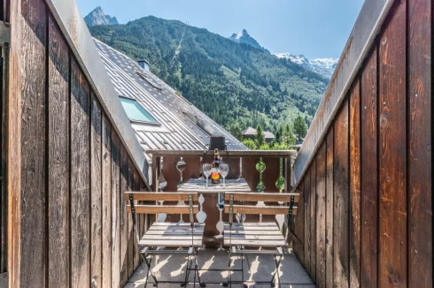 Enjoy the view from the balcony after a ski/hike day