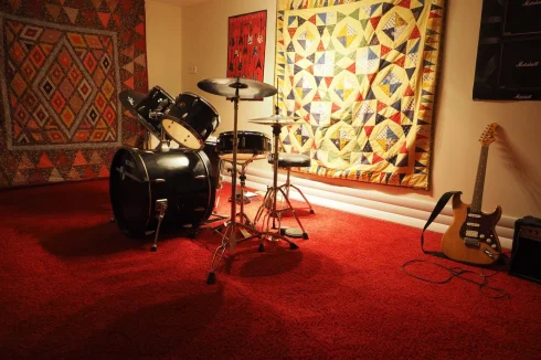 Music room (basement)