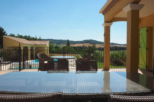 Terrace, view to pool