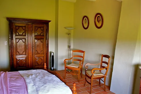 Upper floor bedroom