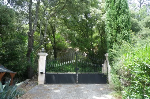 Gates Side View