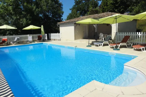 Farmhouse/Chai Pool