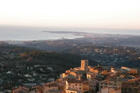 Saint Jeannet Village and Baie des Anges