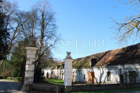 531 TBI CHATEAU XIX° ET FERME