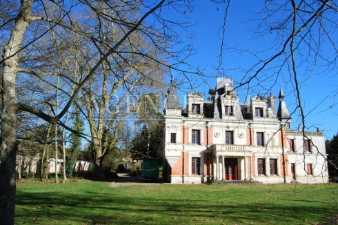 531 TBI CHATEAU XIX° ET FERME