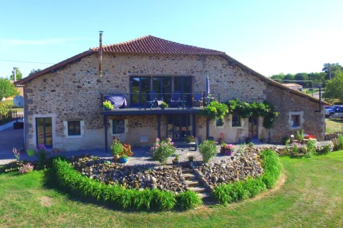 intalnire cu omul in Charente bar pentru a intalni barba ii