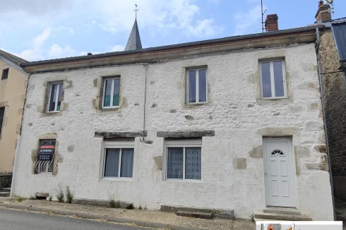 Large Village House with Garden and Garge