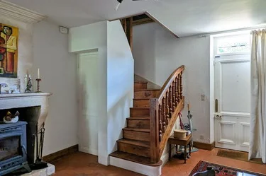 Towards stairs