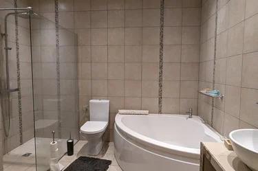 Bath/shower/WC