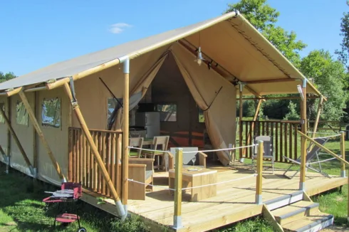 Safari tent