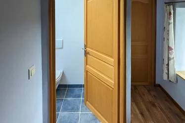 Towards bathroom / WC