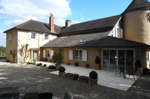 House with rear terrace