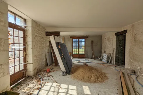 House 2 - Living / dining room