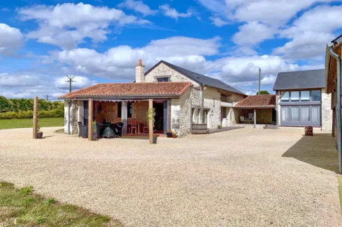 Main house and gîte