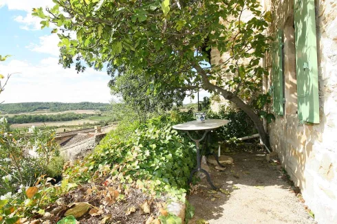 Sweet Home with Panoramic Views Near Uzes