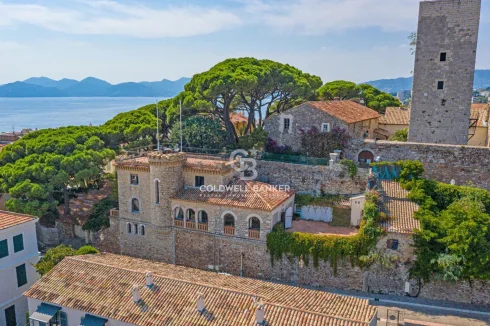 Authentic Castle Located in Cannes and Enjoying a Panoramic Seaview