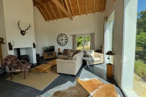 An Attractive Contemporary Rural Property with Guest Chalet, Pool & Large Garden