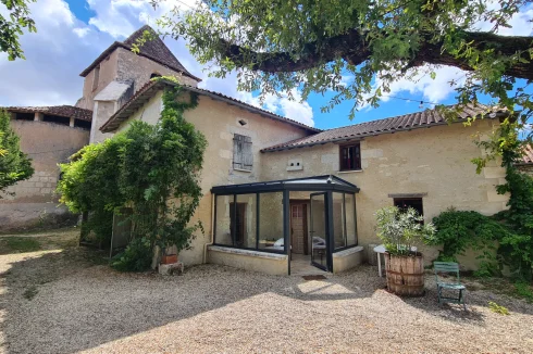 Pretty 4 Bedroom Village House with Enclosed Garden and Swimming Pool. Near Aubeterre.