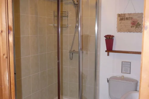 1st floor shower room