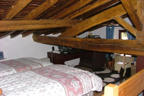 Third bedroom on mezzanine (now enclosed)