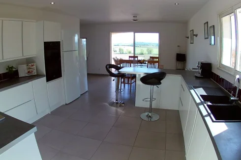 Kitchen / Diner - patio doors to covered terrace