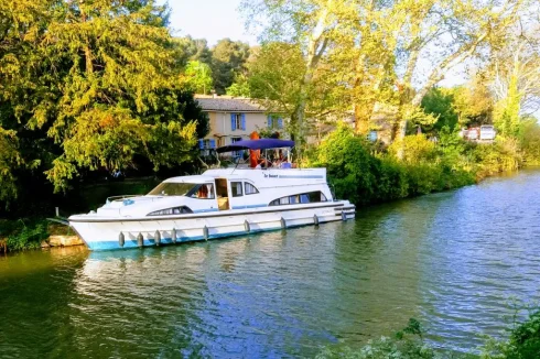 Shared mooring & herb garden