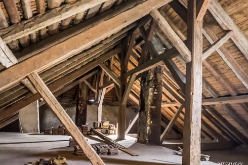 attic around 110 sqm could be habitable, please see project