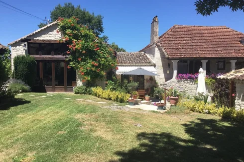 Courtyard & barn