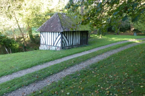 Storage shed