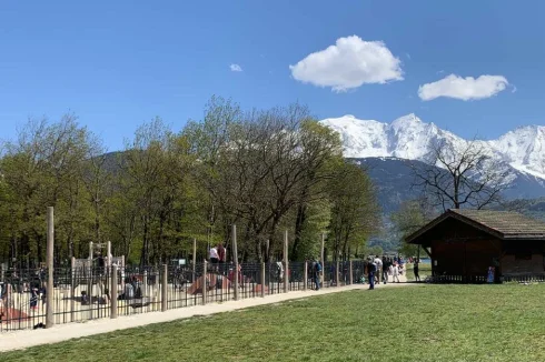 The Passy Lake and its leisure base