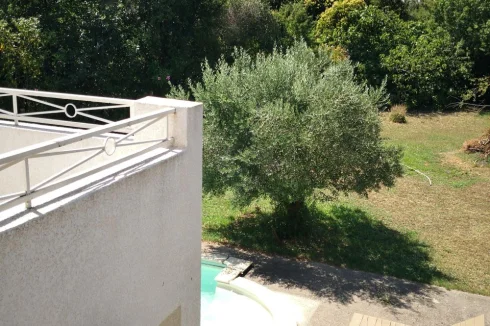 View of the terrace, garden and swimming pool